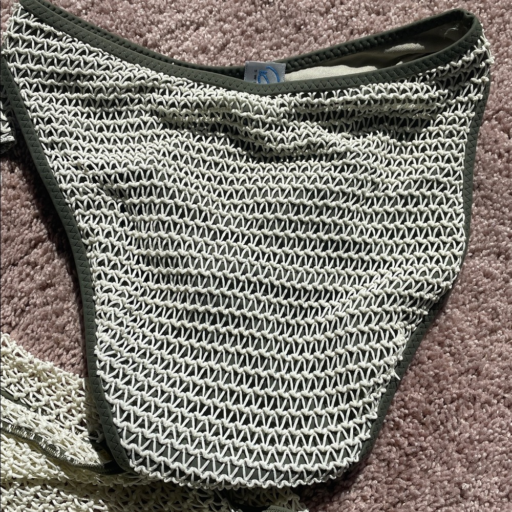 Ritchie Swimwear, Green and Cream Crochet Bikini Set. Size 9/10 - Picture 5 of 9